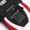 Balenciaga für Herren | NBA-Kollaboration: Explorer-Umhängetasche in Schwarz/Weiss/Zinnoberrot