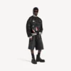 Balenciaga für Herren | NBA-Kollaboration: Explorer-Umhängetasche in Schwarz/Weiss/Zinnoberrot