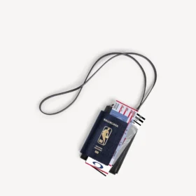 Balenciaga für Herren | NBA-Kollaboration: Pass-Handyhalter in Blau Balenciaga für Herren | NBA-Kollaboration: Pass-Handyhalter in Blau