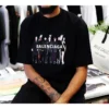 Balenciaga Herren-T-Shirt mit übergrossem Logo-Print im Retro-Stil, tief sitzender Ausschnitt, kurze Ärmel, schwarz 620969TIVA11000