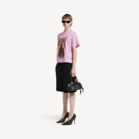 Balenciaga Sacra Cœur T-Shirt für Damen in mittlerer Passform in Altrosa Balenciaga Sacra Cœur T-Shirt für Damen in mittlerer Passform in Altrosa