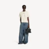 Balenciaga-T-Shirt für Damen mit «Back Artwork»-Motiv, mittlere Passform, in Creme