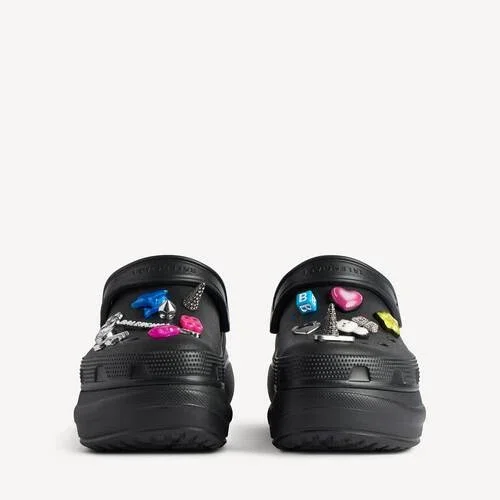 Crocs™-Pantoletten für Damen mit Jibbitz™ in Schwarz Crocs™-Pantoletten für Damen mit Jibbitz™ in Schwarz