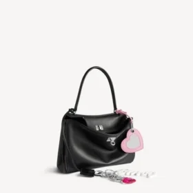 Damen-Handtasche «Rodeo» klein mit Anhängern in Schwarz Damen-Handtasche «Rodeo» klein mit Anhängern in Schwarz