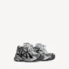 Herren-Sneaker für den Laufsport in Grau/Weiss/Schwarz Herren-Sneaker für den Laufsport in Grau/Weiss/Schwarz