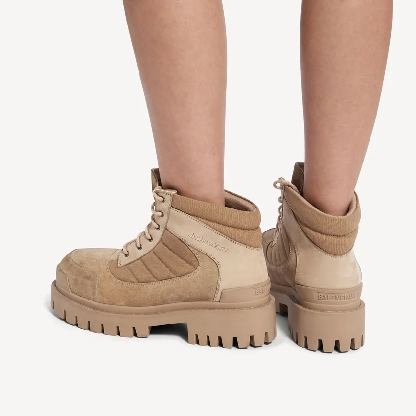 Damen-Stiefel «Combat Strike Low» in Sand Damen-Stiefel «Combat Strike Low» in Sand