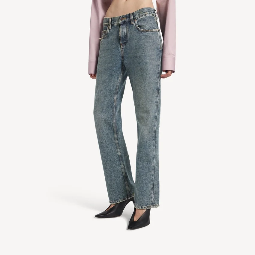 Damenjeans in Regular-Fit in schmutzigem Vintage-Blau Damenjeans in Regular-Fit in schmutzigem Vintage-Blau