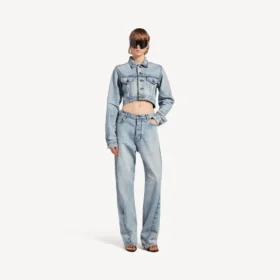 Damenjeans mit verdrehten Nähten in Bleach Light Blue