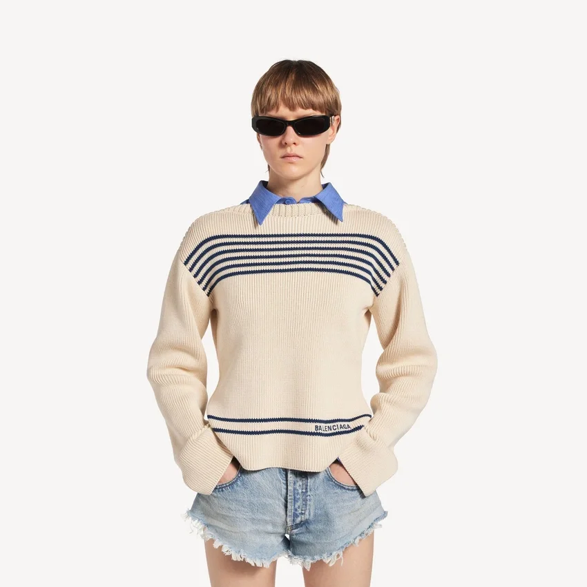 Damenpullover mit U-Boot-Ausschnitt in Marineblau/Weiss Damenpullover mit U-Boot-Ausschnitt in Marineblau/Weiss