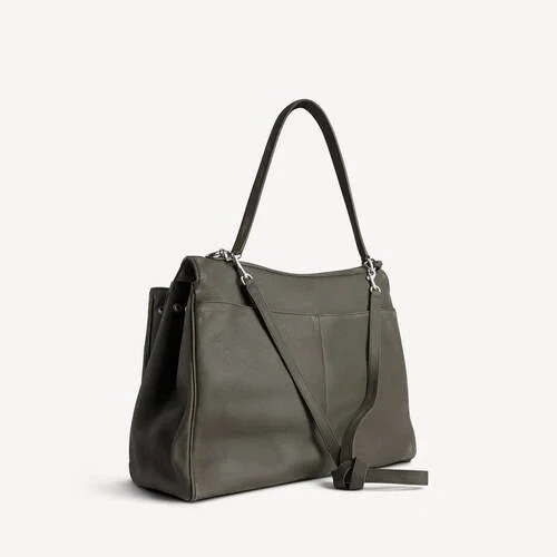Grosse Rodeo-Handtasche für Damen mit Anhängern in Khaki Grosse Rodeo-Handtasche für Damen mit Anhängern in Khaki