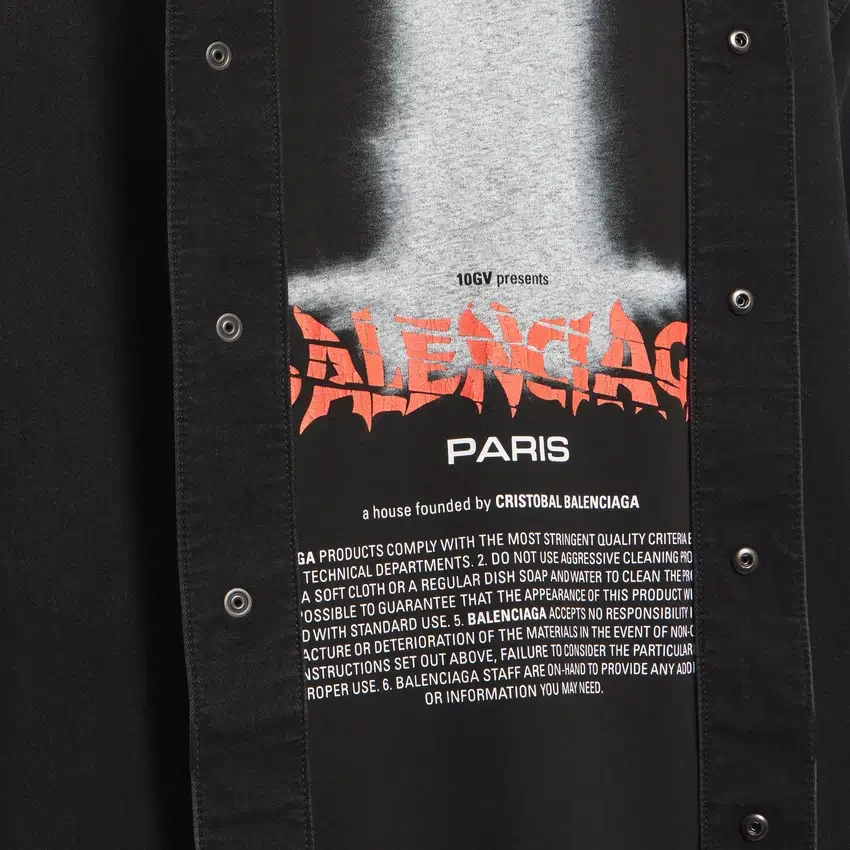 Herren-Denim-Hybrid-Kurzarmhemd «The Door» in Schwarz Herren-Denim-Hybrid-Kurzarmhemd «The Door» in Schwarz