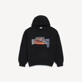Herren-Hoodie «Bumper Stickers» in mittlerer Passform, schwarz