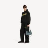 Herren-Hoodie «Messy Spray» in mittlerer Passform in Schwarz