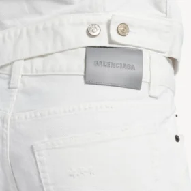 Herren-Jeans in Slim-Fit-Passform in Weiss
