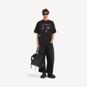Herren-T-Shirt «i<3 u» in schwarzer Medium-Passform