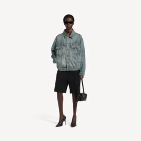 Kick-Denim-Jacke für Damen in schmutzigem Vintage-Blau