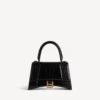 Kleine Damenhandtasche in Hourglass-Form in Schwarz