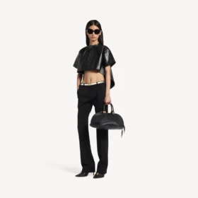 Kropptes Damen-T-Shirt mit Schleppe in Schwarz