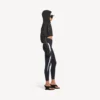 Kürzliche Techwear-Jacke für Damen in Schwarz