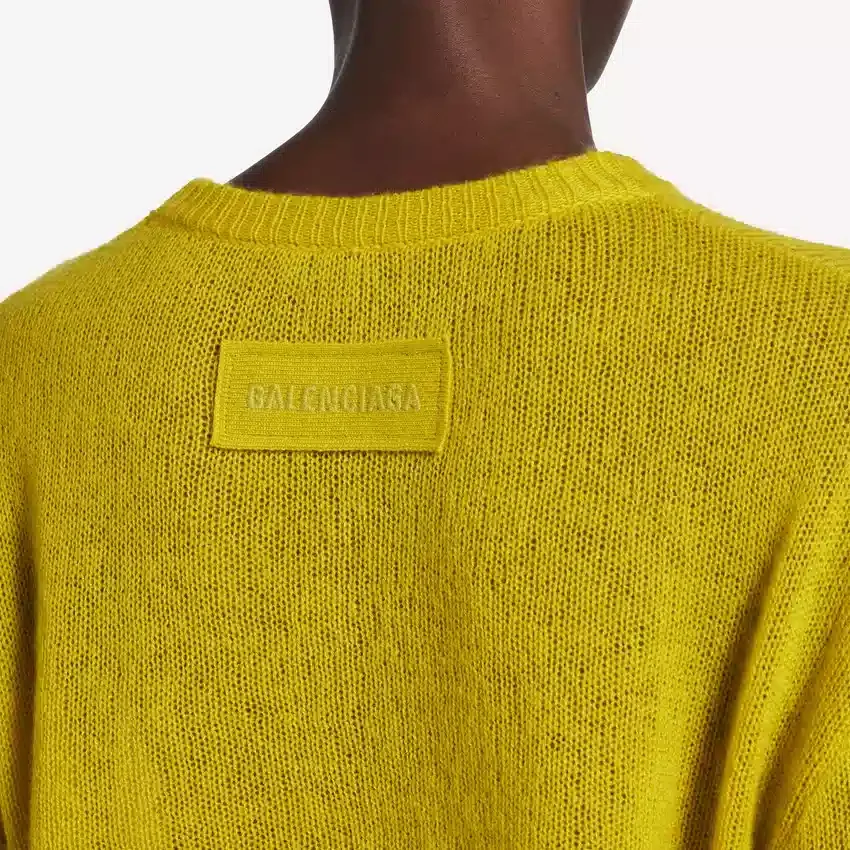 Kürzliches Damen-Shirt mit Rundhalsausschnitt in Dunkelgelb Kürzliches Damen-Shirt mit Rundhalsausschnitt in Dunkelgelb