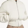 Kurze Bomberjacke für Damen in Elfenbein Kurze Bomberjacke für Damen in Elfenbein