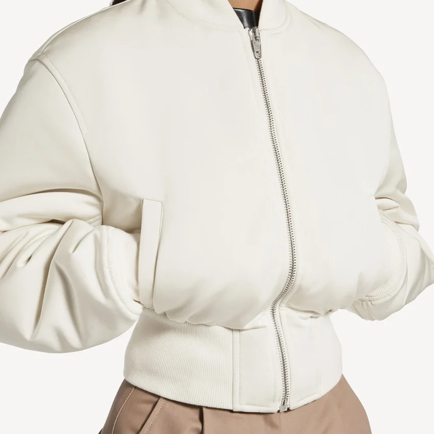 Kurze Bomberjacke für Damen in Elfenbein Kurze Bomberjacke für Damen in Elfenbein