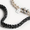 Malibu-Perlenarmband/Halsband in Schwarz/Weiss/Glänzendem Silber