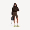 Nahtlose Techwear-Veloshorts für Damen in Mokka