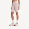 Nahtlose Techwear-Veloshorts für Damen in Nude