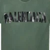 Neues Tape Type T-Shirt im mittleren Fit «Dark Green» 739784TQVQ83004