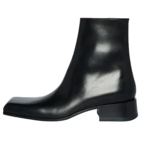 Stiefel mit eckiger Spitze «Schwarzes Leder» 678108WBC301000
