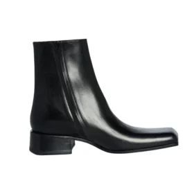 Stiefel mit eckiger Spitze «Schwarzes Leder» 678108WBC301000