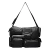 Superbusy Grosse Umhängetasche «Black» 702168210C81000