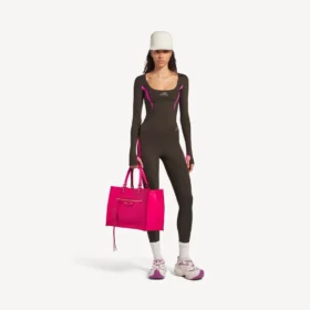 Tailliertes Techwear-Langarm-Top für Damen in Khaki-Braun/Neon-Pink