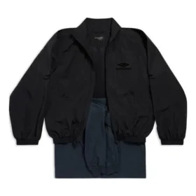 Trainingsjacke mit Aufnähern «Black» 770500TNQ251000