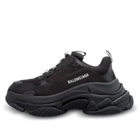 Triple S «Black» 524036W2CA11000