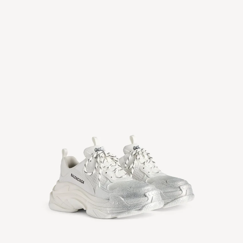 Triple S Glitter Spray Sneaker für Damen in Weiss/Silber Triple S Glitter Spray Sneaker für Damen in Weiss/Silber