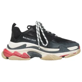 Triple S Sneaker «Black Red» 524037W09O11000